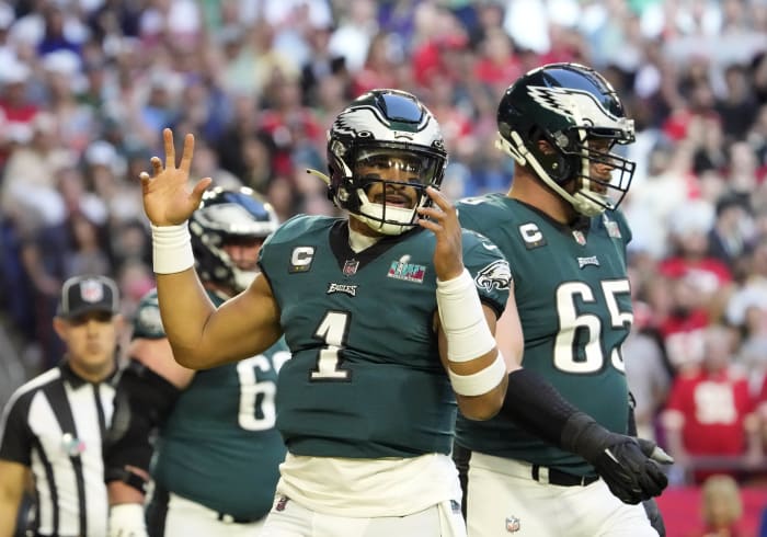 Jalen Hurts, Lane Johnson and the Philadelphia Eagles have mastered the "tush push" play. 